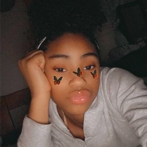 Meet your Posher, Samya